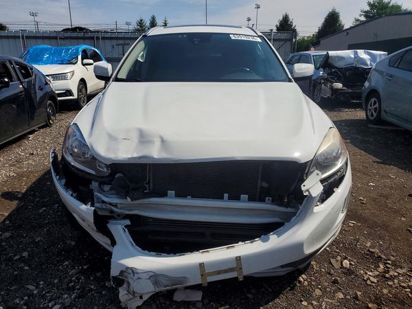 2016 VOLVO XC60 SV33 Premier
