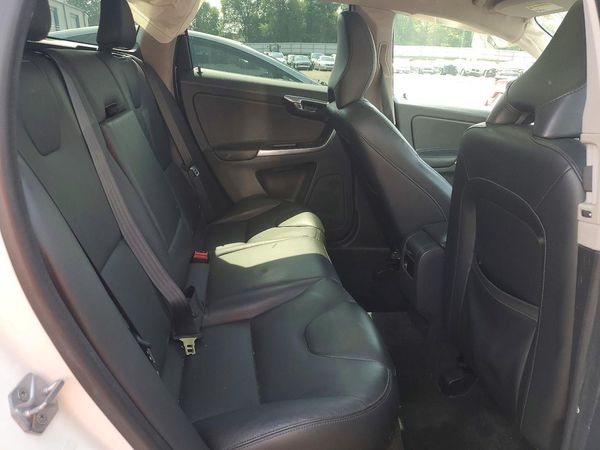 2016 VOLVO XC60 SV33 Premier