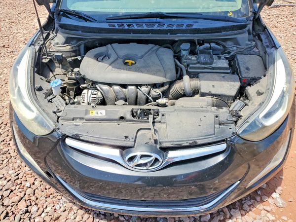 2015 HYUNDAI ELANTRA GLS(Middle)