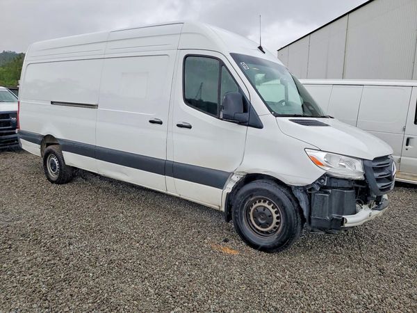 2025 MERCEDES-BENZ SPRINTER
