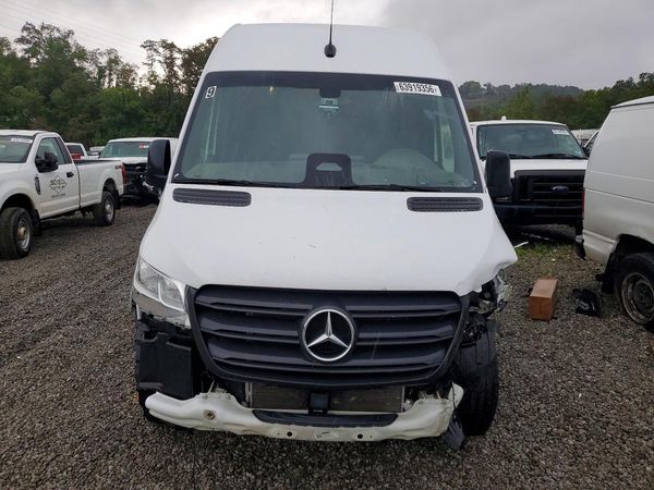 2025 MERCEDES-BENZ SPRINTER