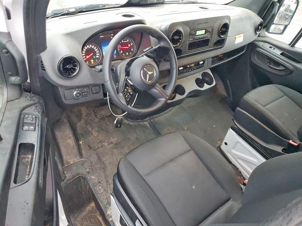 2025 MERCEDES-BENZ SPRINTER