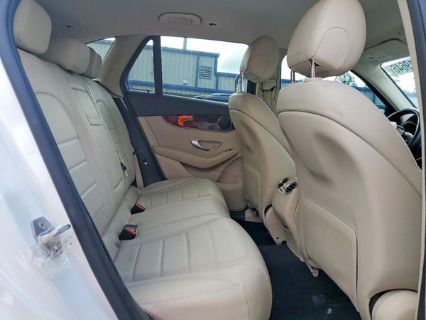 2016 MERCEDES-BENZ GLC