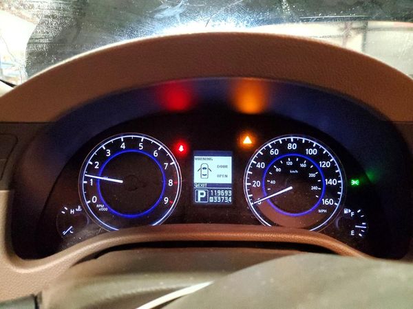 2012 INFINITI G37