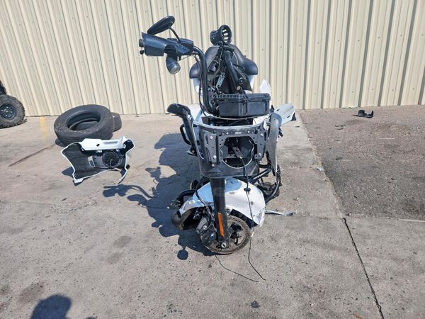 2024 HARLEY-DAVIDSON FL