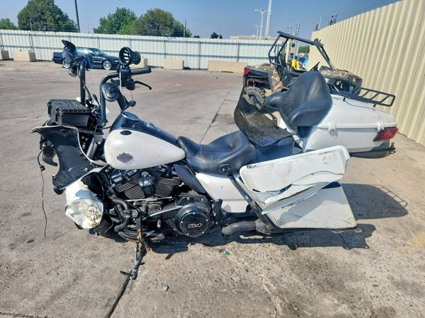 2024 HARLEY-DAVIDSON FL