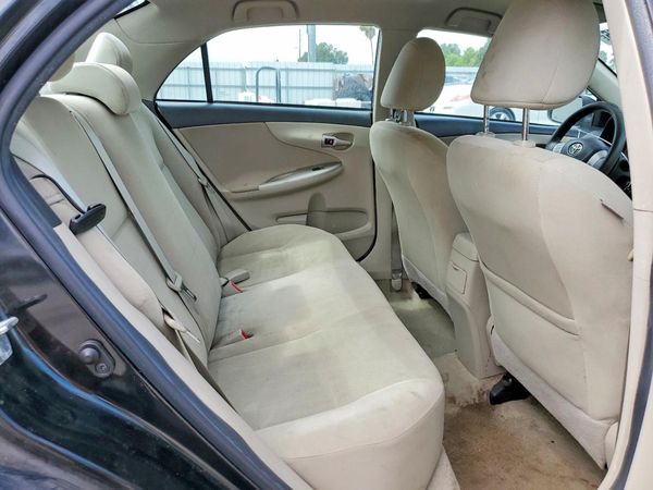 2012 TOYOTA COROLLA