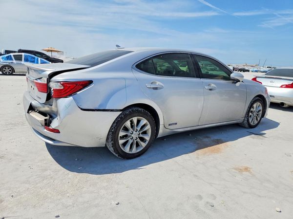 2014 LEXUS ES 300h