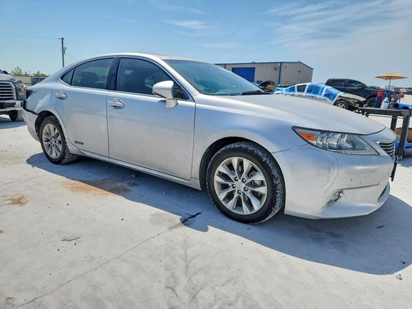 2014 LEXUS ES 300h
