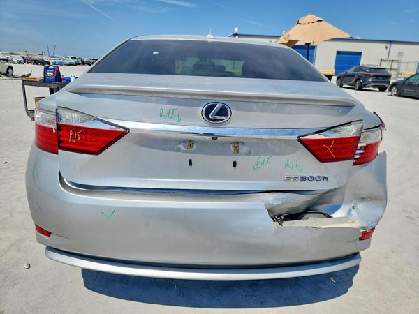 2014 LEXUS ES 300h
