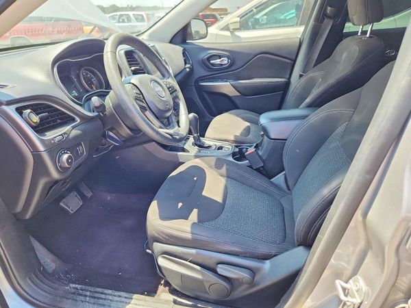 2019 JEEP CHEROKEE LATITUDE FWD