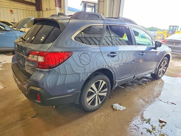 2018 SUBARU OUTBACK Limited+M/R