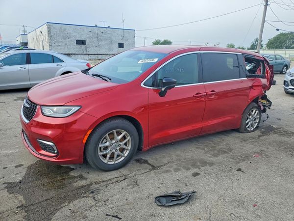 2025 CHRYSLER PACIFICA Select — Front 3/4