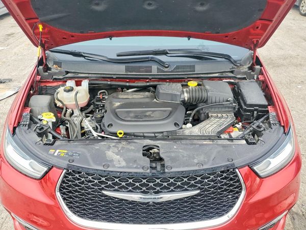 2025 CHRYSLER PACIFICA Select — Engine bay