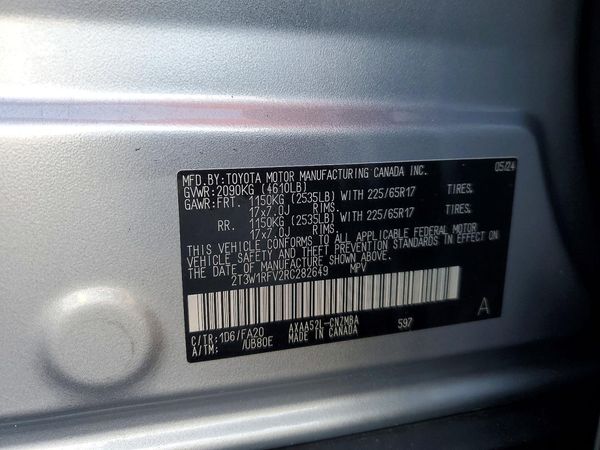 2024 TOYOTA RAV4 XLE