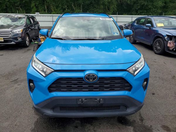 2019 TOYOTA RAV4 XLE / XLE Premium 4WD
