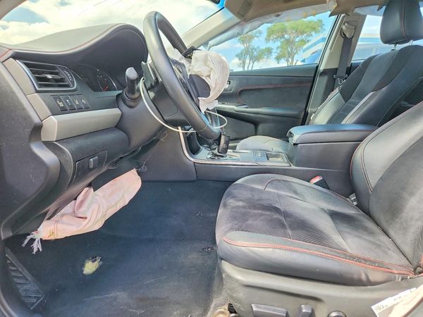 2016 TOYOTA CAMRY — DENT