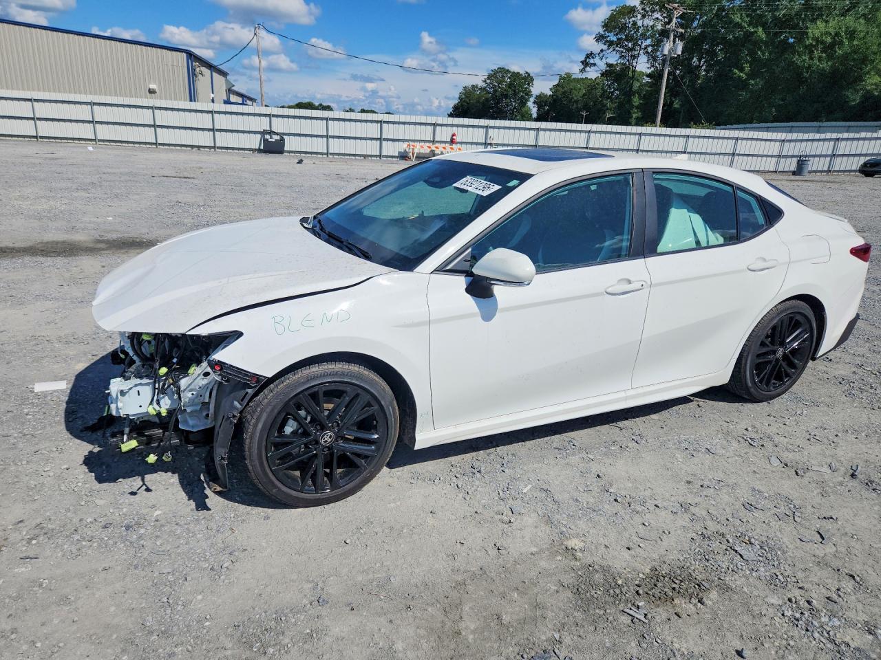 2025 TOYOTA CAMRY