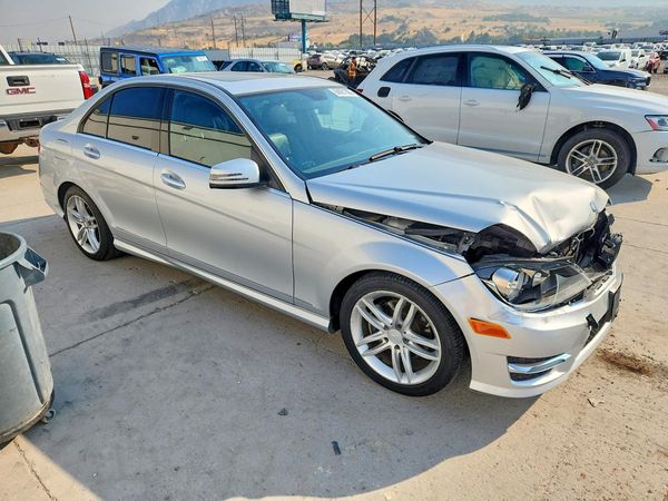 2014 MERCEDES-BENZ C