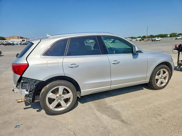 2012 AUDI Q5 Premium Plus