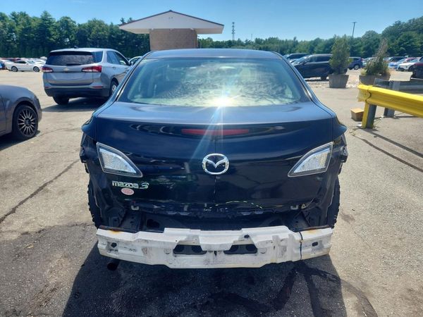 2013 MAZDA 3 SV/Base