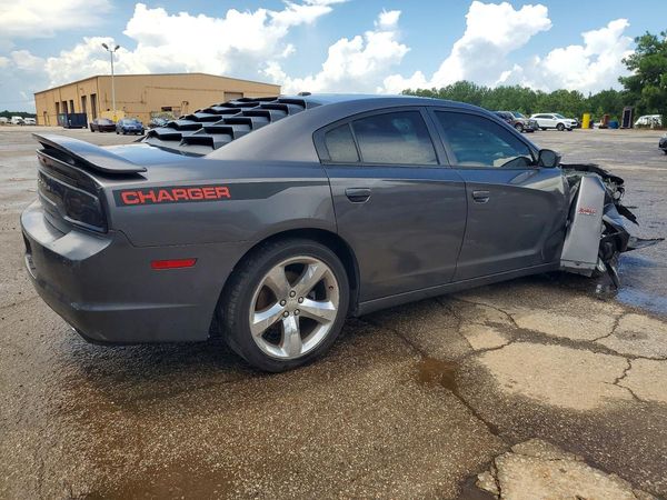 2013 DODGE CHARGER