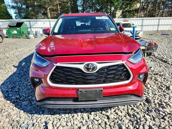 2021 TOYOTA HIGHLANDER XLE