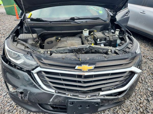 2018 CHEVROLET EQUINOX LT (1LT) — Engine bay