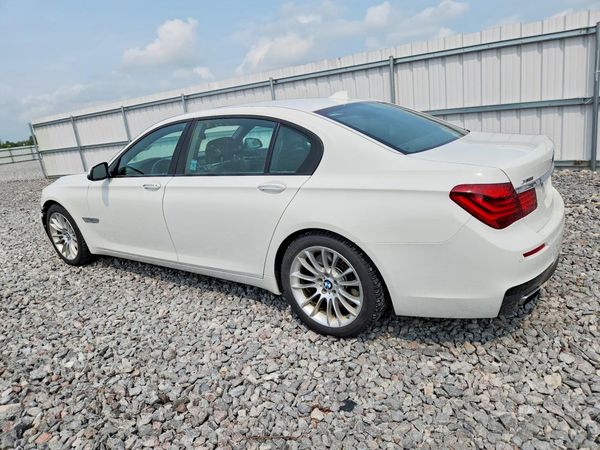2015 BMW 750