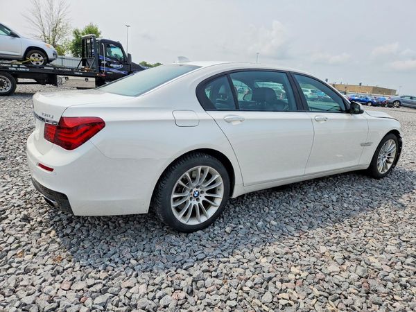 2015 BMW 750