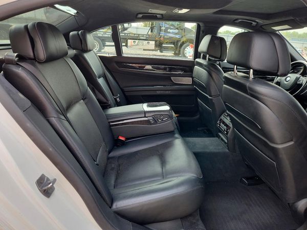2015 BMW 750