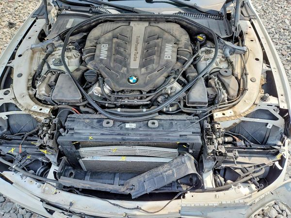 2015 BMW 750