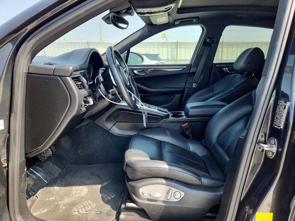 2018 PORSCHE MACAN