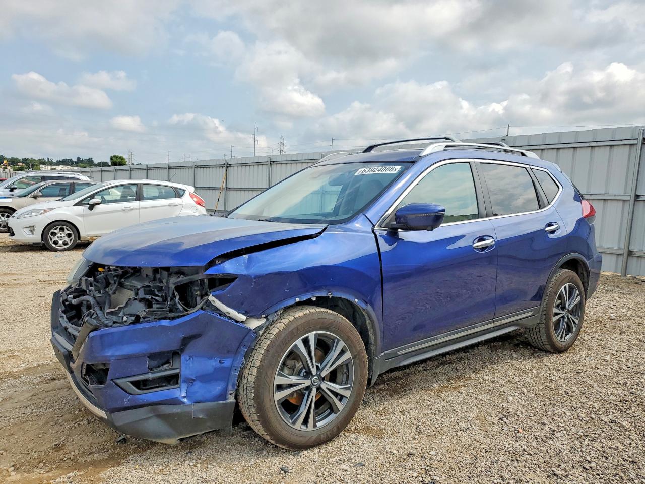2018 NISSAN ROGUE — Front 3/4