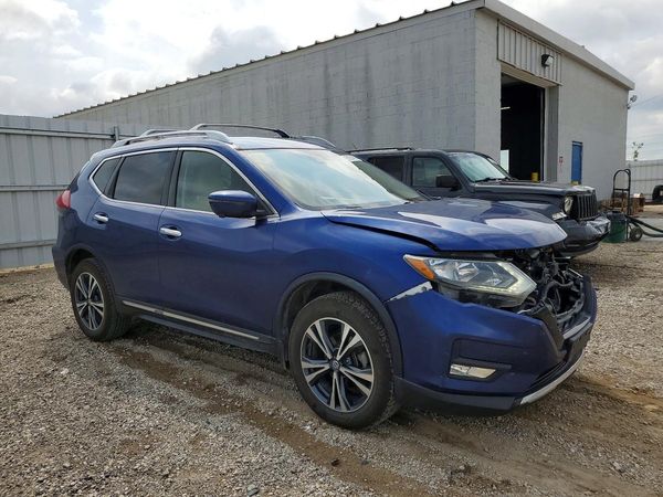 2018 NISSAN ROGUE — Passenger 3/4