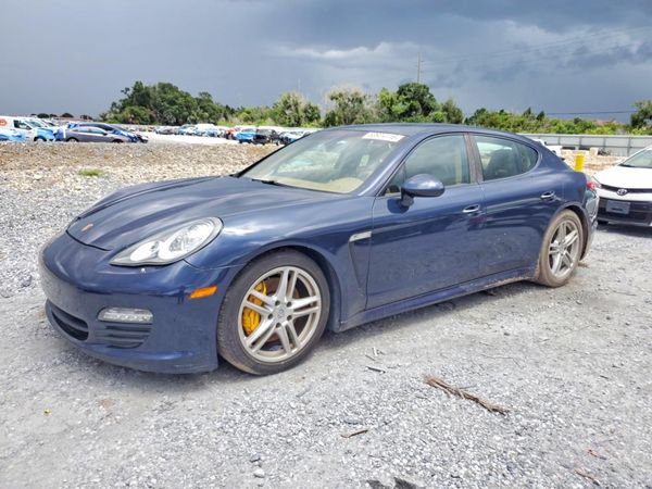 2013 PORSCHE PANAMERA Base (2WD), 4 (4WD)