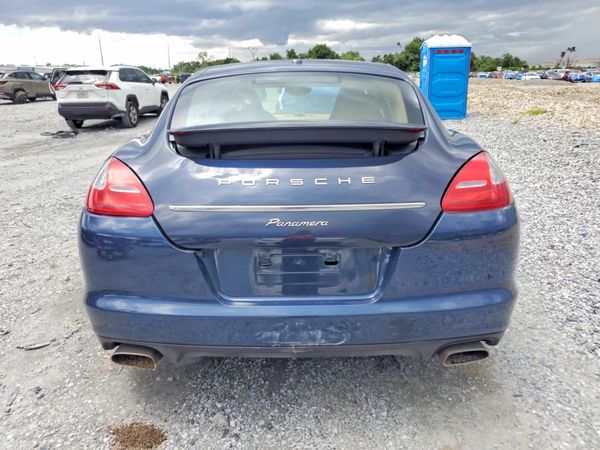2013 PORSCHE PANAMERA Base (2WD), 4 (4WD)