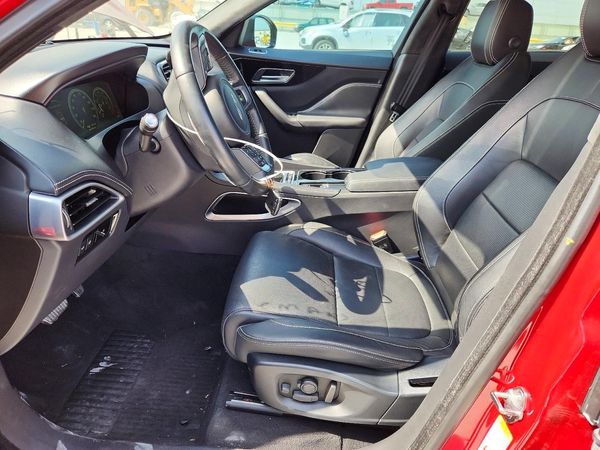 2017 JAGUAR F-PACE