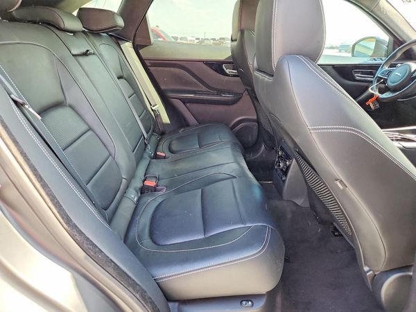 2017 JAGUAR F-PACE