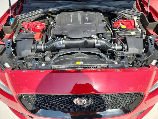 2017 JAGUAR F-PACE
