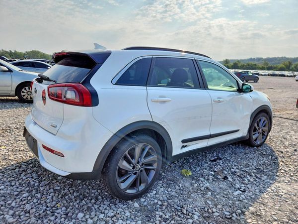 2017 KIA NIRO