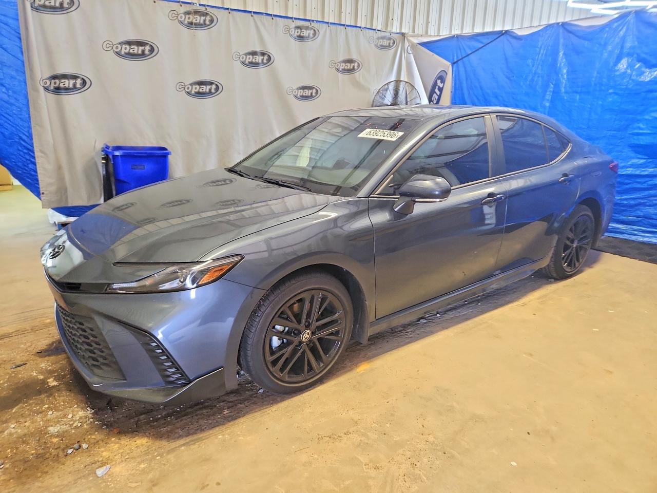 2026 TOYOTA CAMRY — Front 3/4