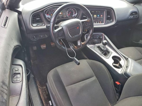 2016 DODGE CHALLENGER SXT Plus