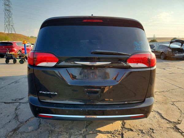 2017 CHRYSLER PACIFICA Touring L