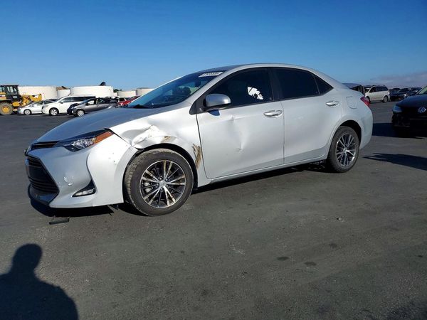 2017 TOYOTA COROLLA