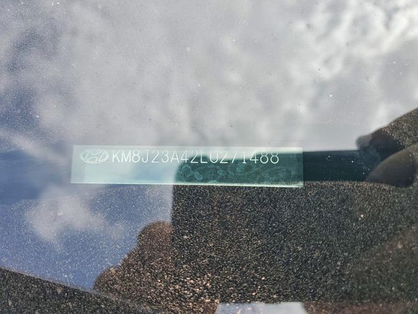 2020 HYUNDAI TUCSON SE