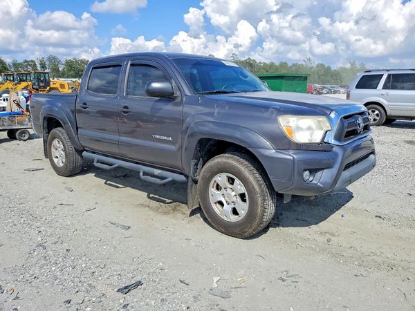 2015 TOYOTA TACOMA Delux Grade