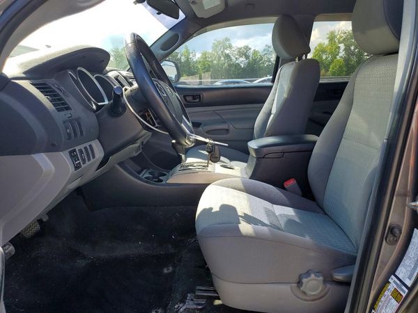2015 TOYOTA TACOMA Delux Grade
