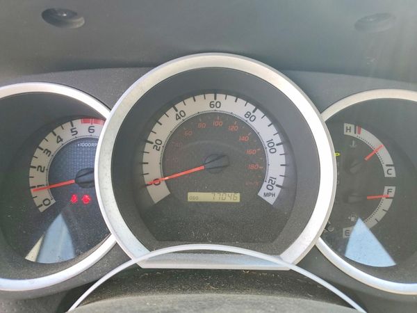 2015 TOYOTA TACOMA Delux Grade
