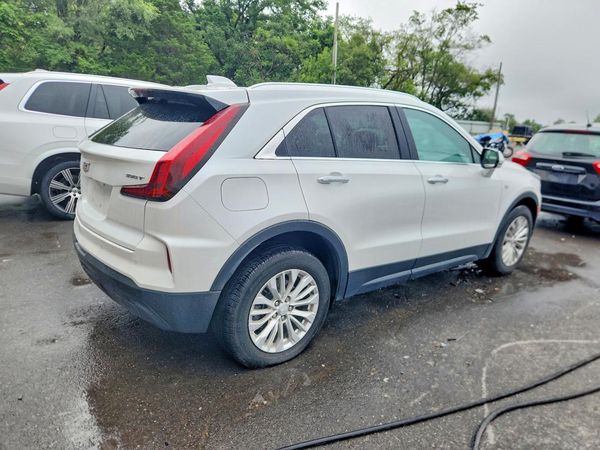 2024 CADILLAC XT4 Luxury